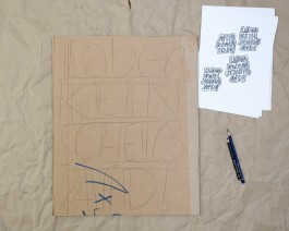 Schritt 4 – Hilfslinien und Vorzeichnung – Demoschilder malen gegen rechts, Anleitung von Chris Campe All Things Letters – Chris Campe, Hamburg