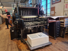 Typostammtisch Hamburg zu Besuch in der Druckwerkstatt im Museum der Arbeit – Foto: Jana Madle-Elmerhaus All Things Letters – Chris Campe, Hamburg